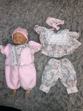 Rare HTF 1988 limited 38 out of 75 Max Zapf baby doll w/ outfits 15” vintage
